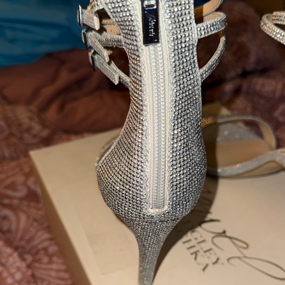 Elegant Silver Strappy Heels - Picture 6 of 8